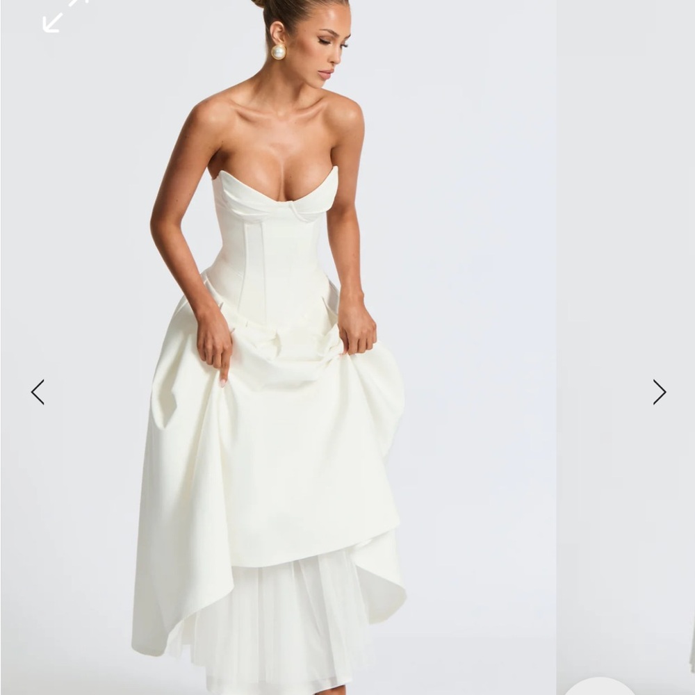 Babyboo Elegant White Strapless Dress, perfect for bridal events - Picture 3 of 9